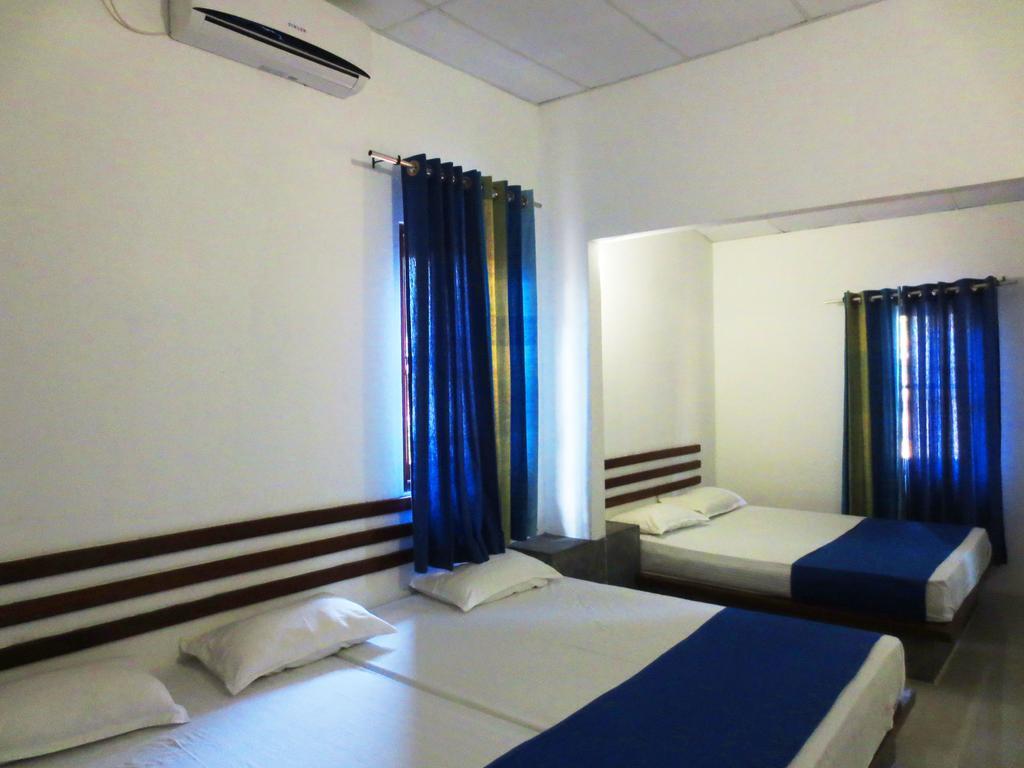 Pelican View Cottages Kataragama Buitenkant foto