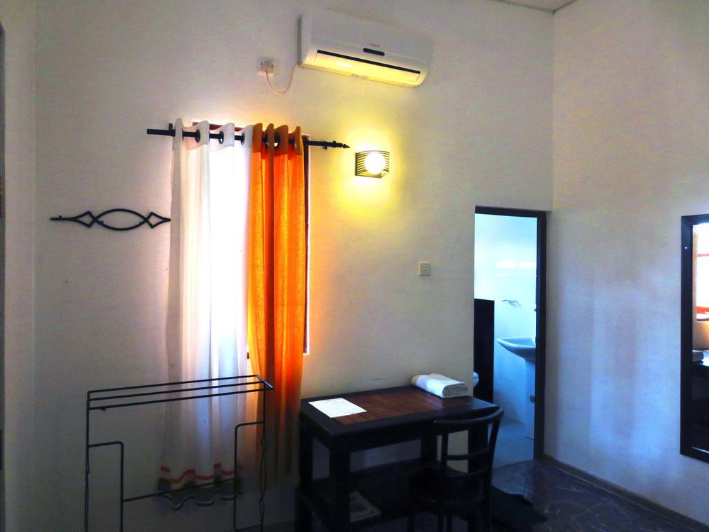 Pelican View Cottages Kataragama Buitenkant foto